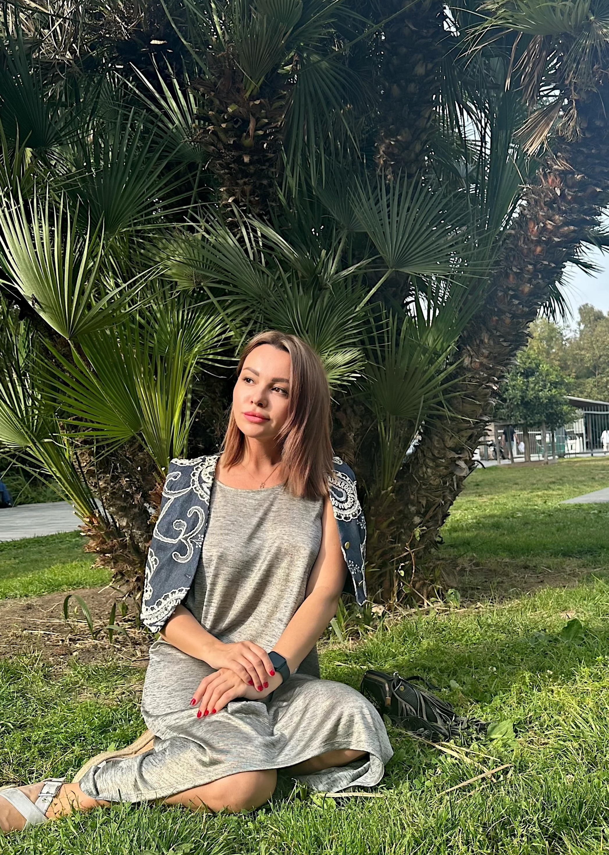 Портрет митця Mari Frolova, який працює у стилі Artist (Nice, Франція) Фото 1 з 2.