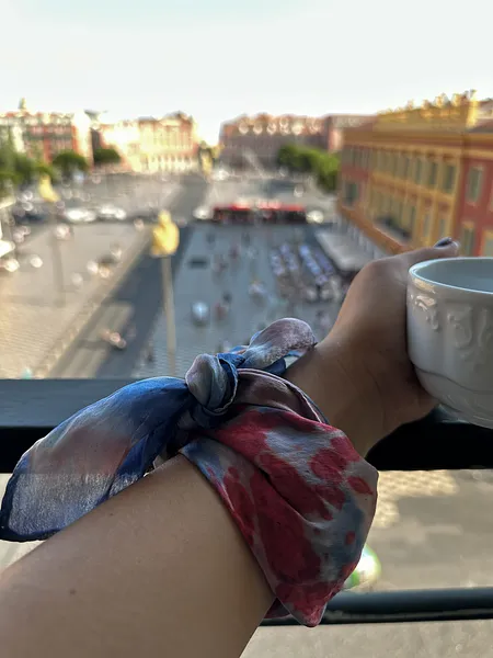 Зображення "Scarf *silk 100% natural " від Mari Frolova, розмір: 53 cm*53 cm, матеріали: Silk 100% natural l, медіум: Живопис, ціна: €40 Фото 4 з 4.