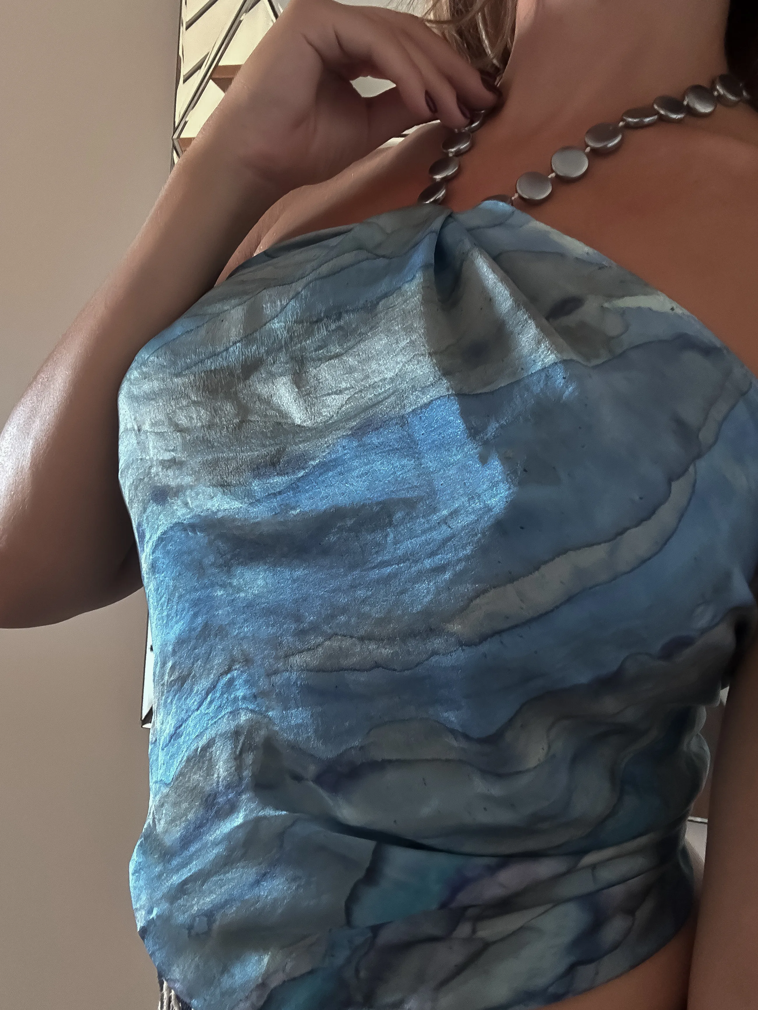 Зображення "Scarf  *silk 100%" від Mari Frolova, розмір: 68*68, матеріали: Silk 100%, медіум: Живопис, місто: France , ціна: €50 Фото 2 з 5.